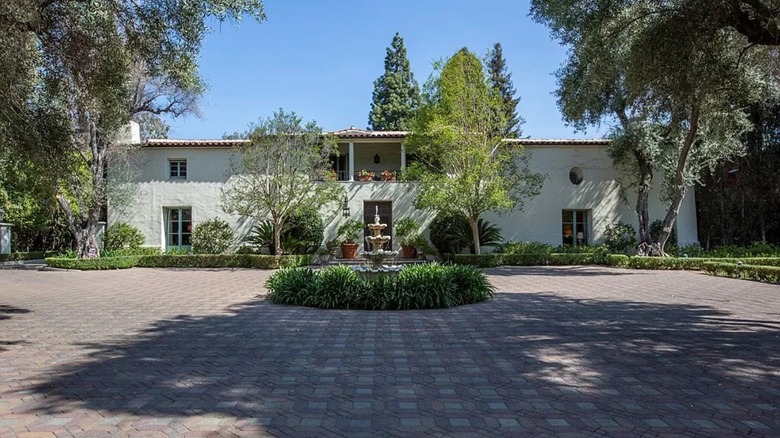 Exterior of Los Angeles mansion