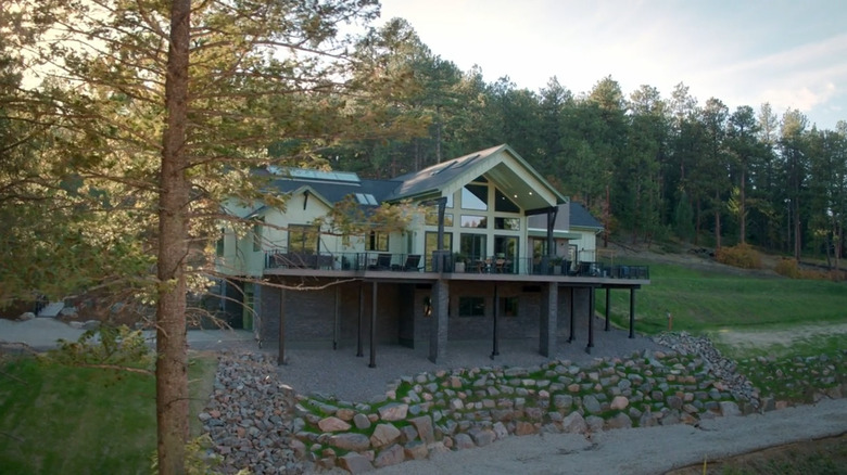 The back of the 2023 HGTV Dream Home in the mountains