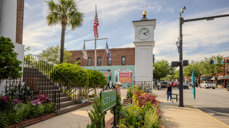 The city hall of Conway, South Carolina