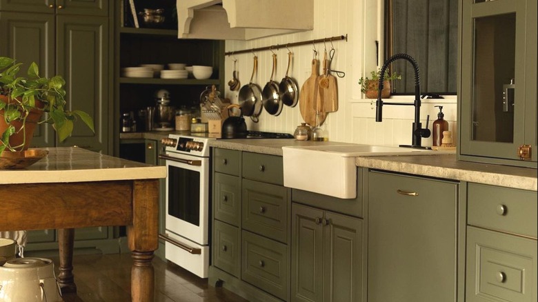 HGTV Star-Approved Kitchen Cabinet Colors To Consider Using In Your Home