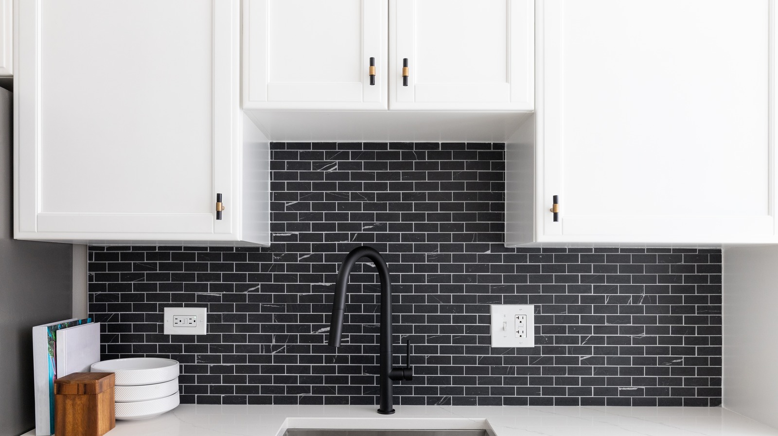 HGTV's Egypt Sherrod Shares A Great Way To Make White Kitchen Pop