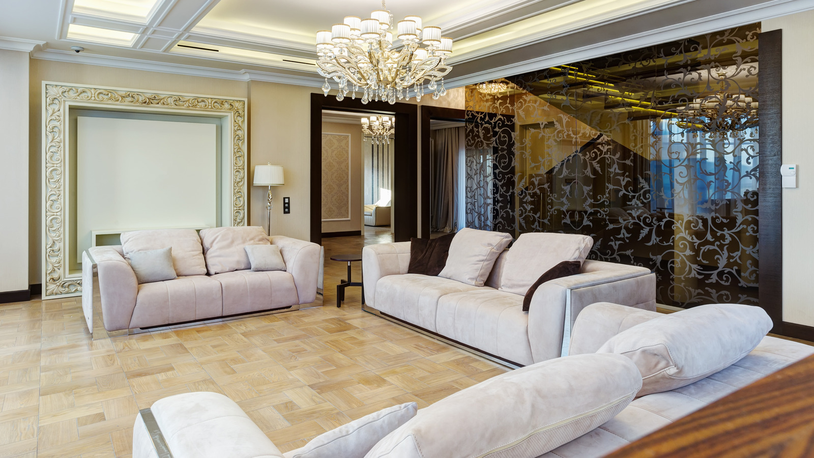 HGTV's Hilary Farr Explains How Bulky Furniture Could Be The Real Problem