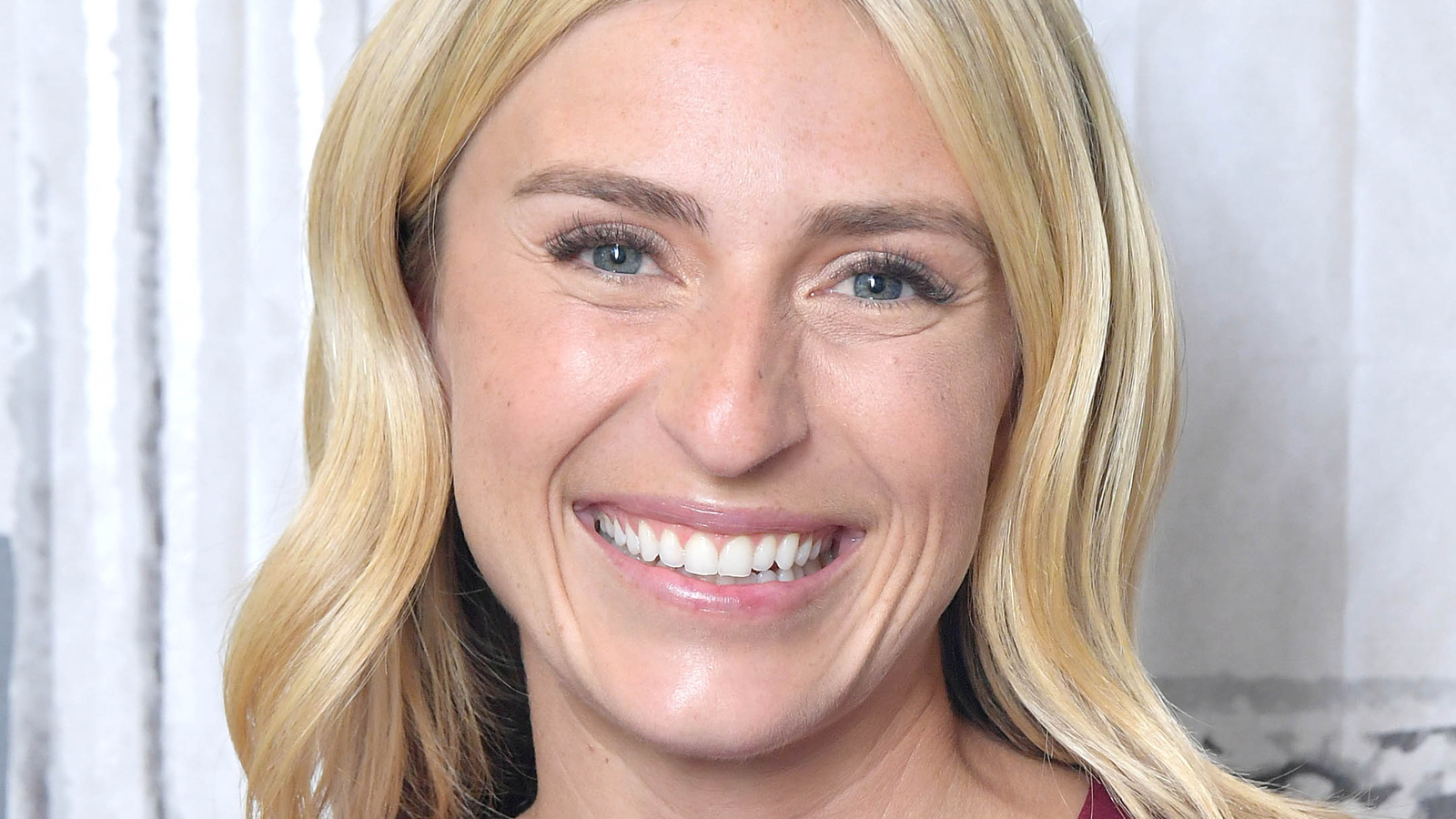 HGTV's Jasmine Roth On How To Make The Homebuilding Process Successful