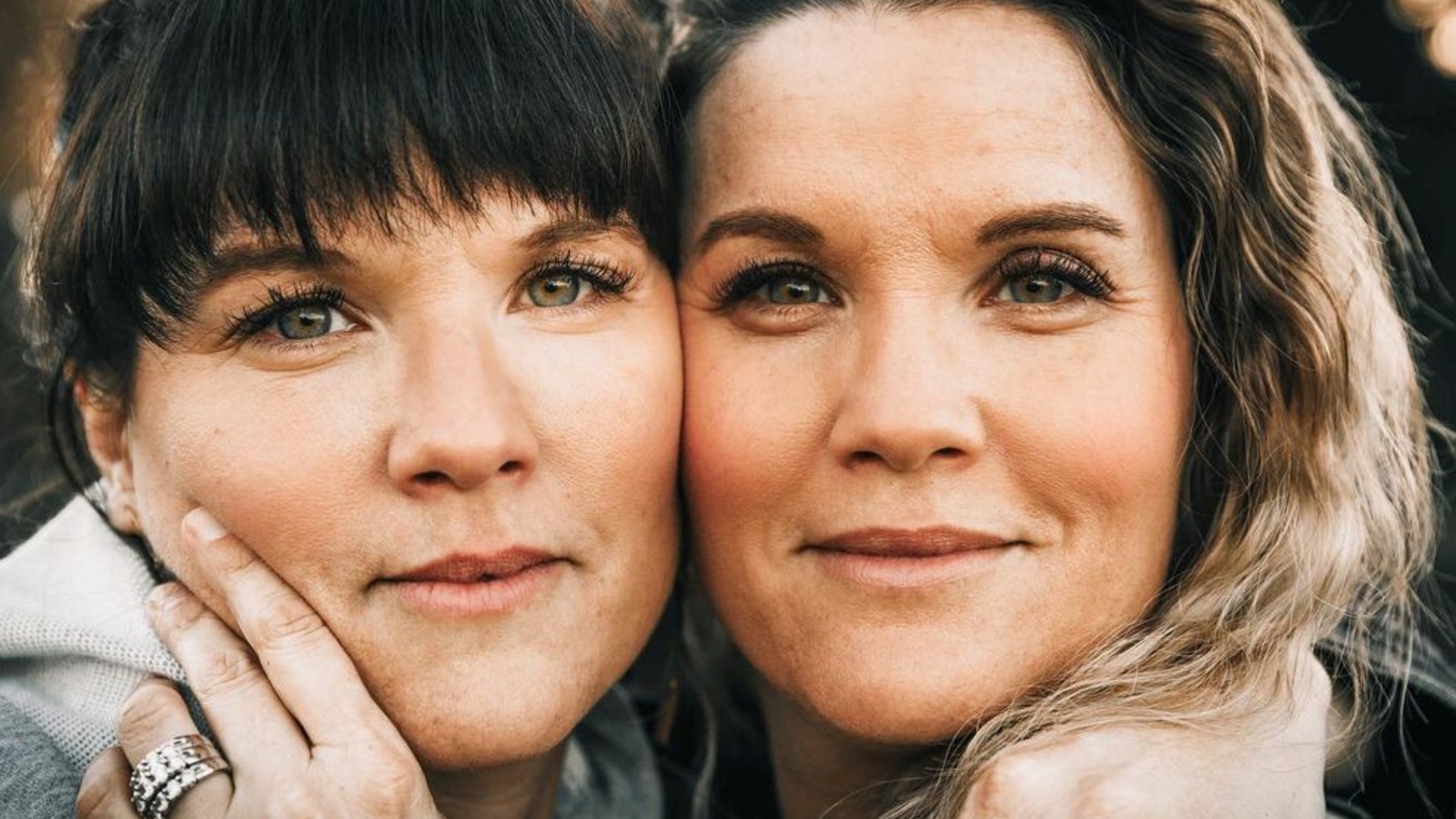 HGTV's Lyndsay Lamb And Leslie Davis Reveal Their Best Advice For Homebuyers