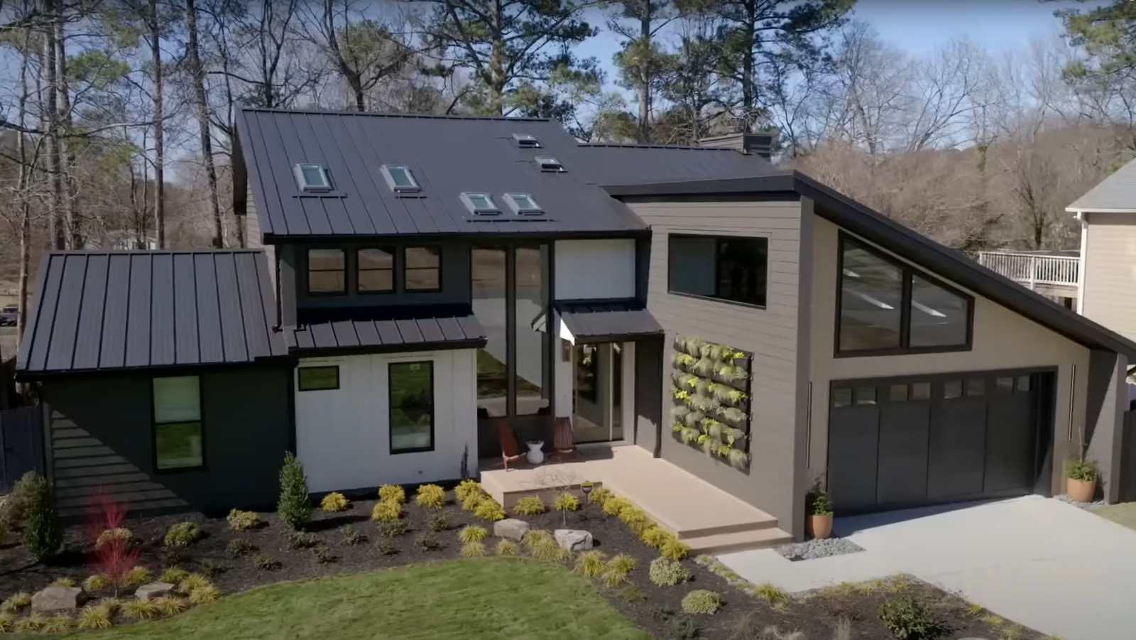 The HGTV Smart Home Contest Is On, But Fans Hate The Untraditional Closets