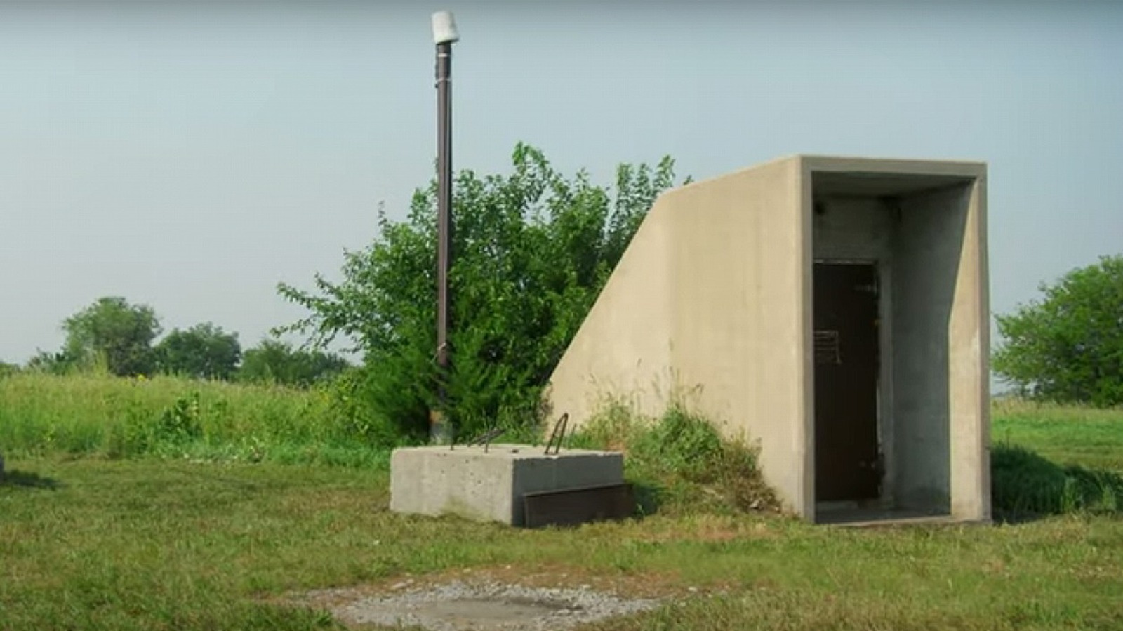 HGTV's Zillow Gone Wild Gets Even More Strange With A Fallout Shelter Home