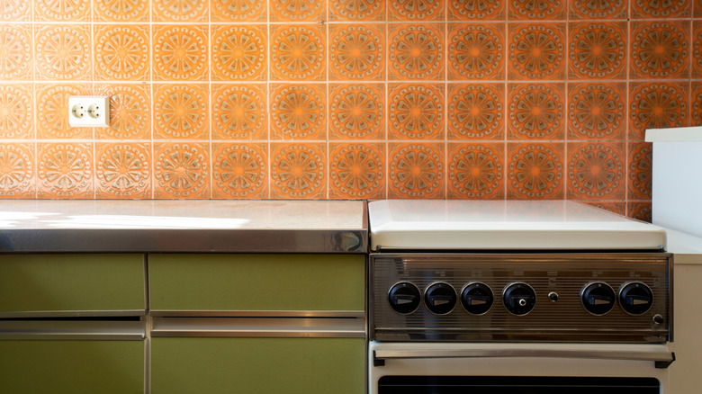 green kitchen cabinets