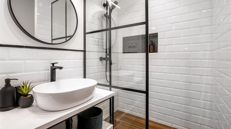 Modern bathroom