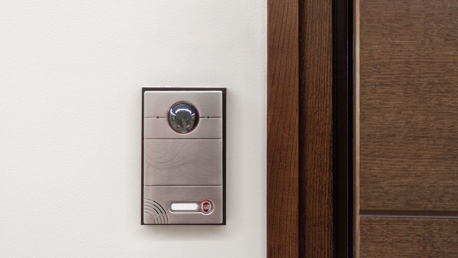 Home Depot Or Lowe's Which Has Better Deals On Doorbells?