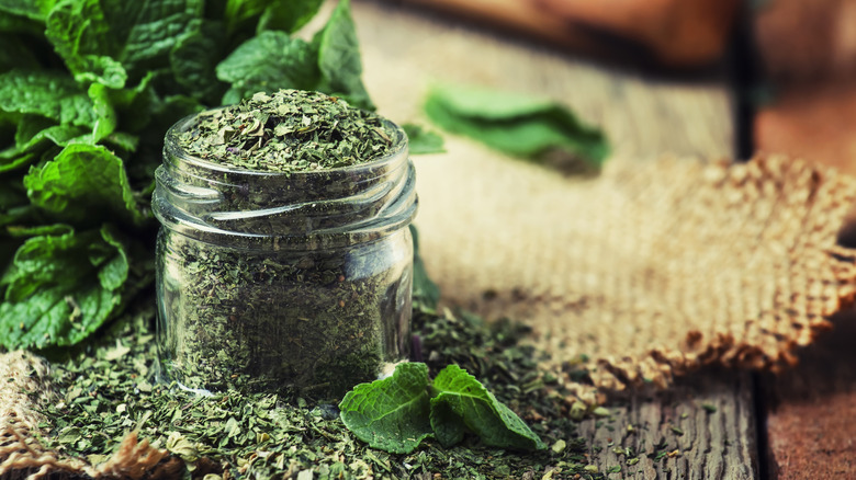 Raw and dried mint