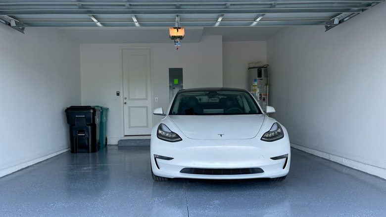 epoxy floor in a home garage