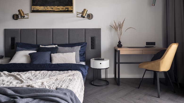Relaxing bedroom