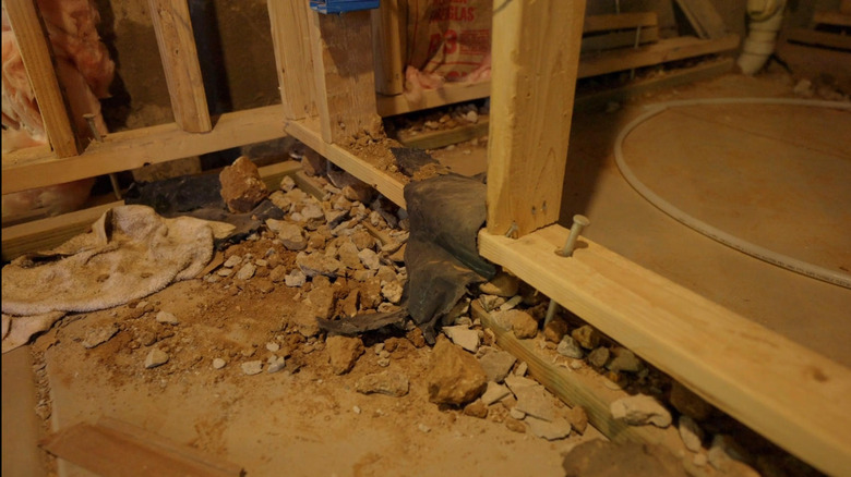 demolition home renovation rubble