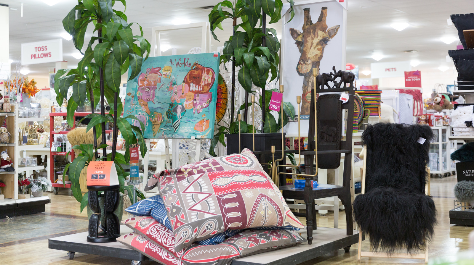 HomeGoods Vs. at Home: Which Home Decor Retailer Is Better?