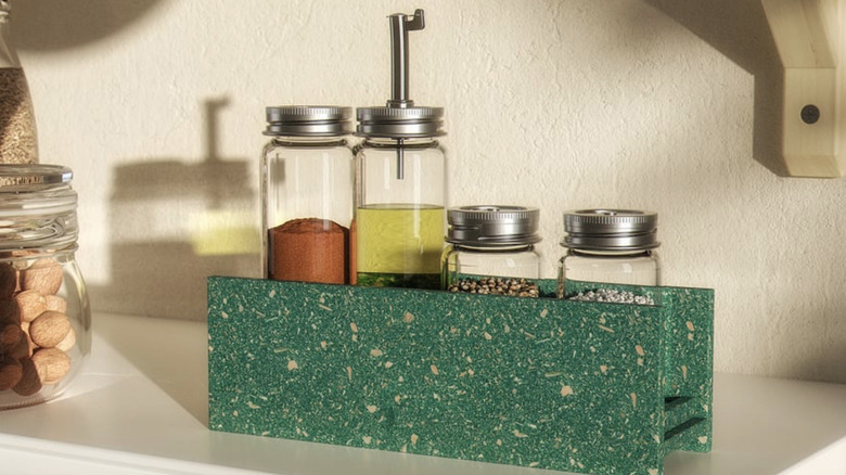 IKEA HUNDHAJ spice rack