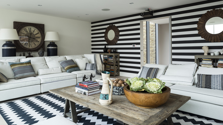 Striped horizontal wallpaper with horizontal zig-zag stripe rug