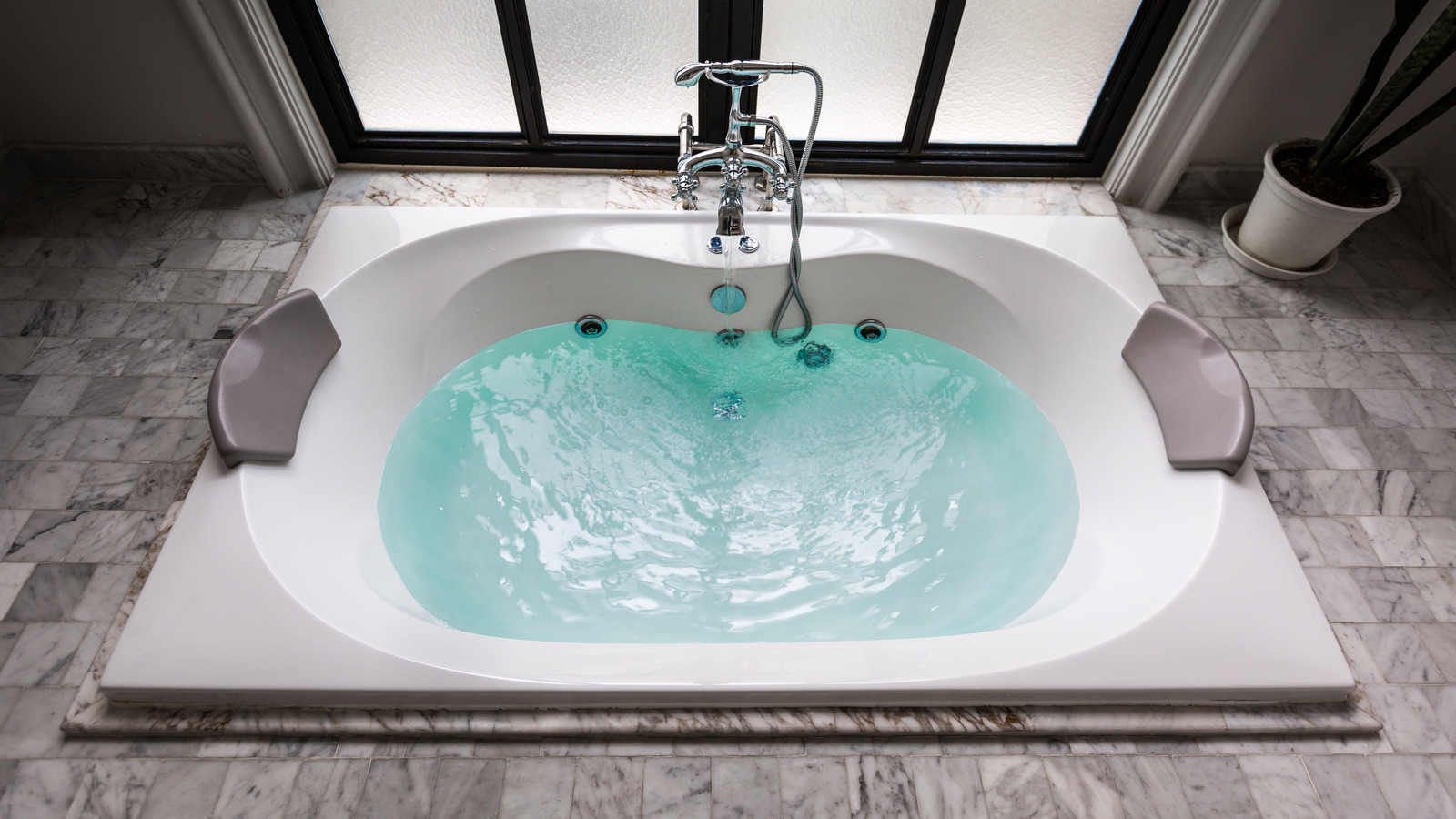 How Much Does A Jacuzzi Bath Remodel Cost?