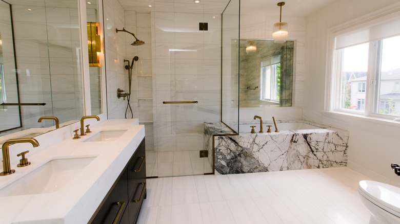 Modern bathroom