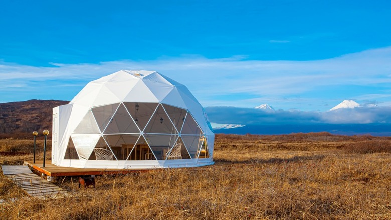 Geodesic dome structure 