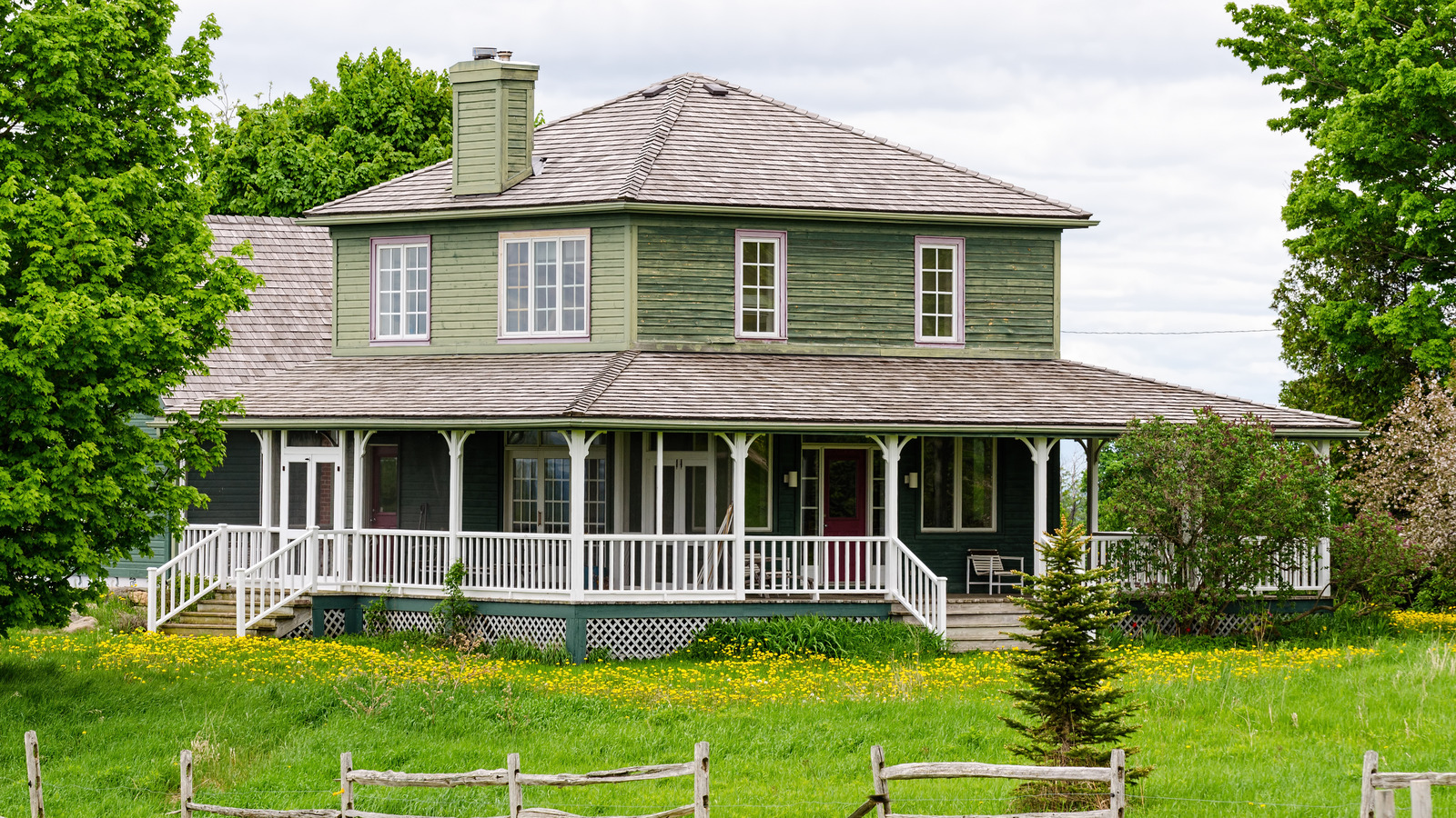 How Much Does It Cost To Build A Wraparound Porch?