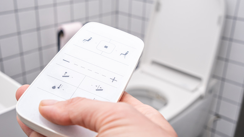 Remote controlling smart toilet