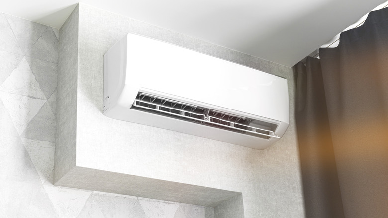 Mini duct air conditioner