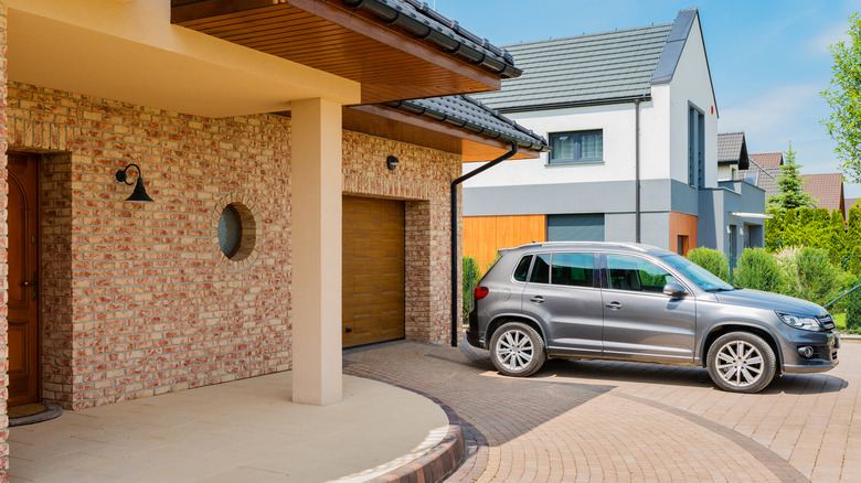 rounded paver driveway