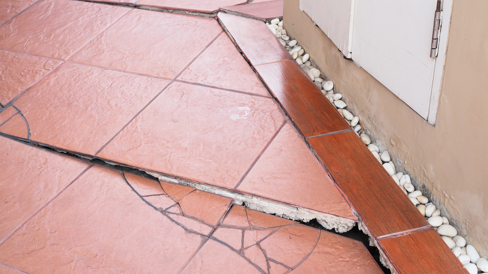 How Much Does It Really Cost To Repair Sagging Floors (And Who Should You Hire)? – House Digest
