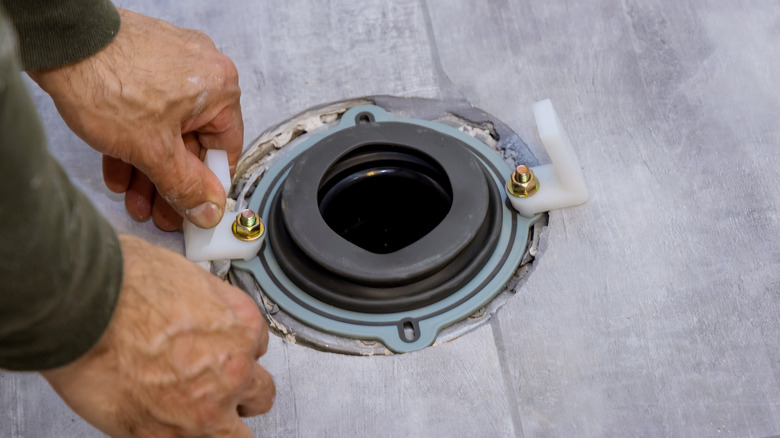 Toilet flange repair