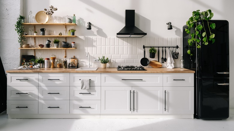 White kitchen