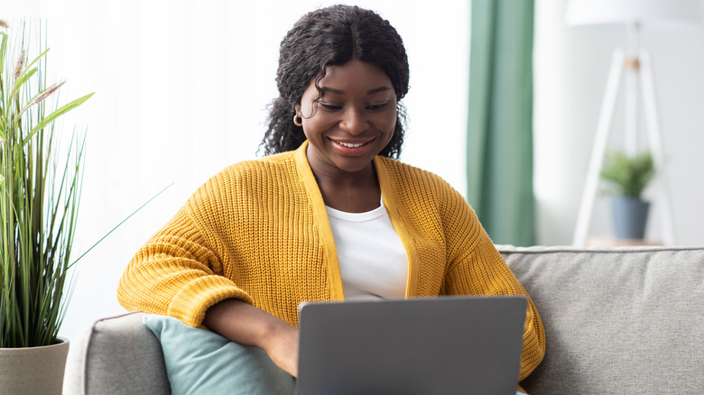 woman on laptop