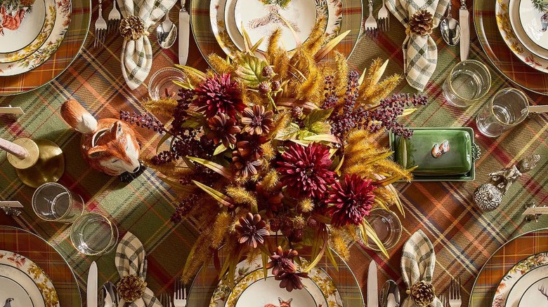 Photo of tartan-themed Thanksgiving dinner tablescape