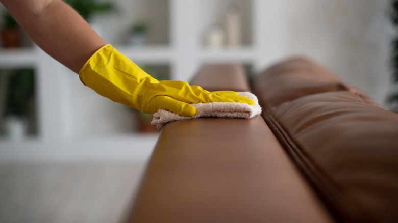 hand rubbing leather