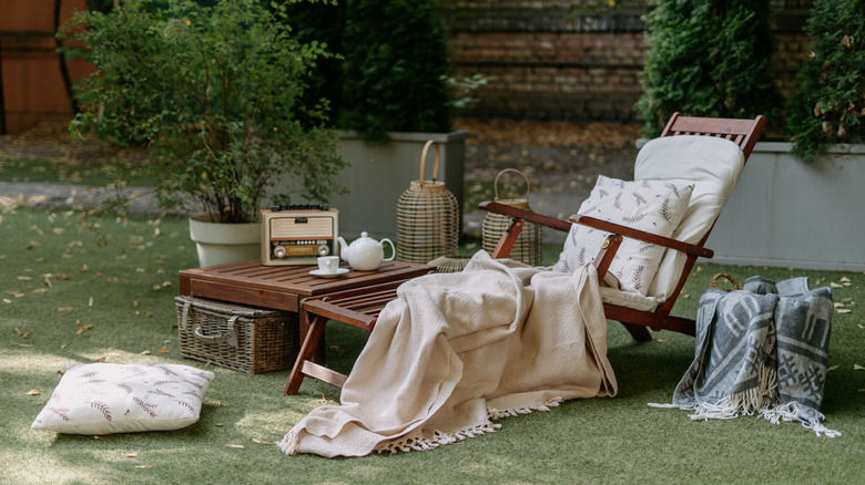 beautiful wooden patio lounge chair