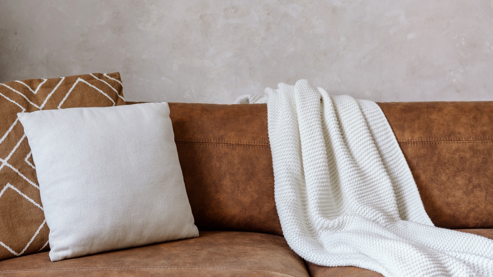 Things to Know About Throw Pillows - Or & Zon