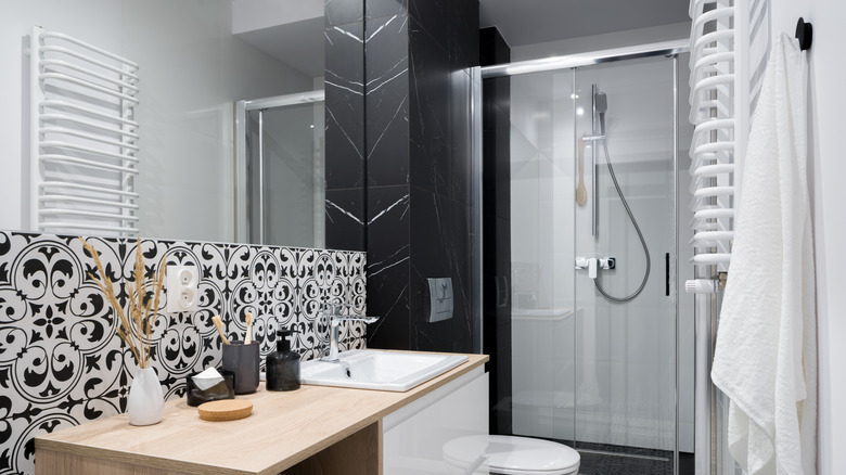 tiled black and white bathroom