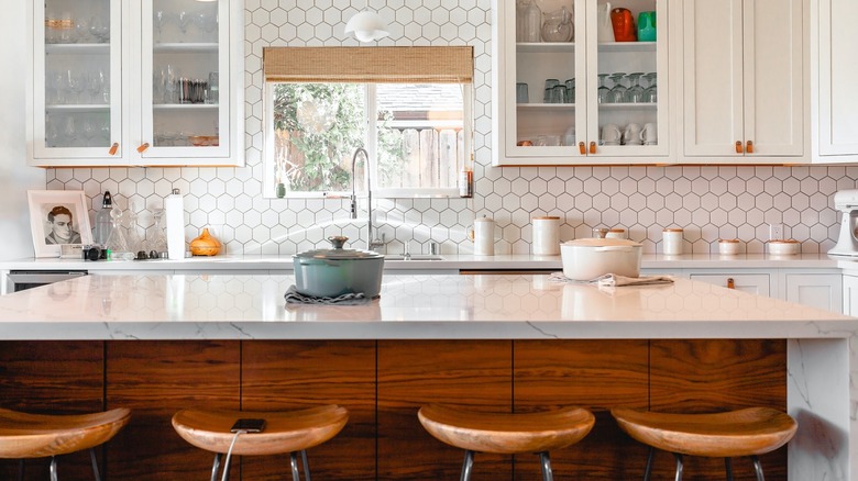 black grout white kitchen tiles