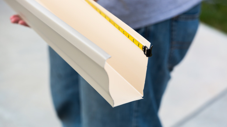 Seamless gutter fabrication