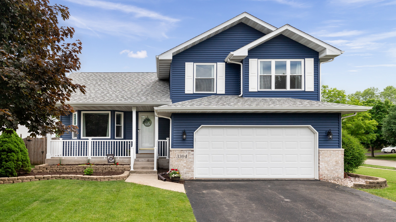 How To Clean Your Garage Door For A Spotless Home Exterior