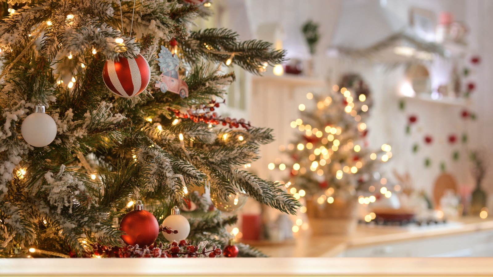 How To Clean Your Glitter Christmas Ornaments Tokyo Cleaner