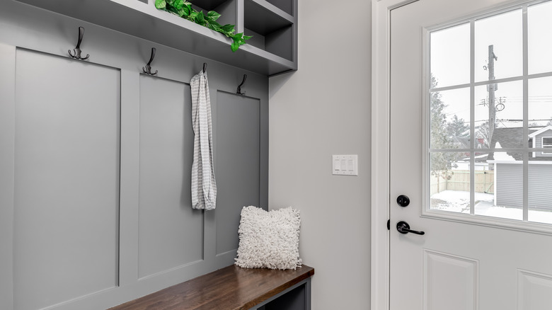 entryway storage and bench