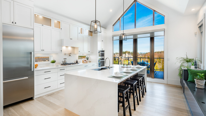 white kitchen with kitchen island