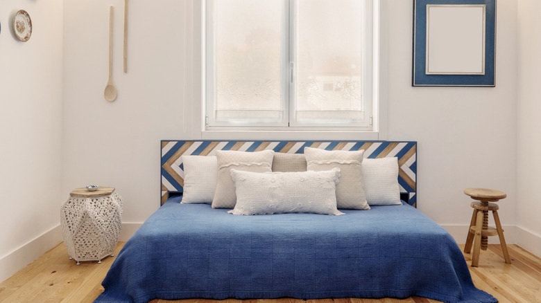 Blue bedroom with kitchen decor