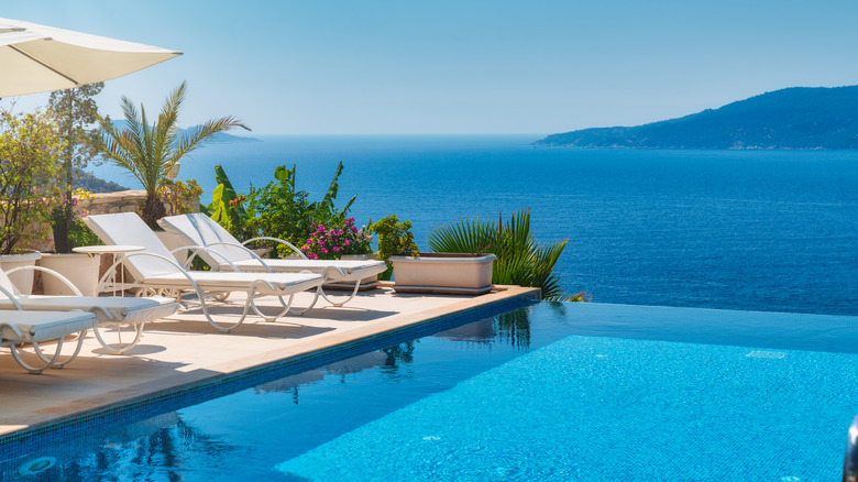 infinity edge pool overlooking ocean