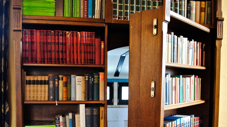 hidden passageway behind bookshelf