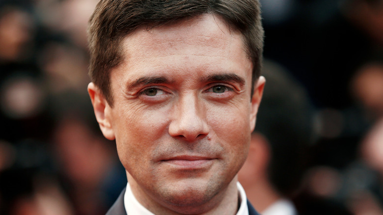 close up of Topher Grace