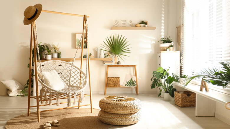 swing chair with fringe