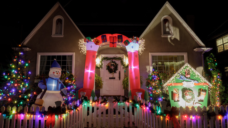 Tacky christmas deals yard decorations