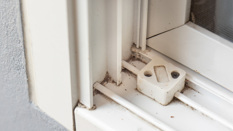 A dirty window track
