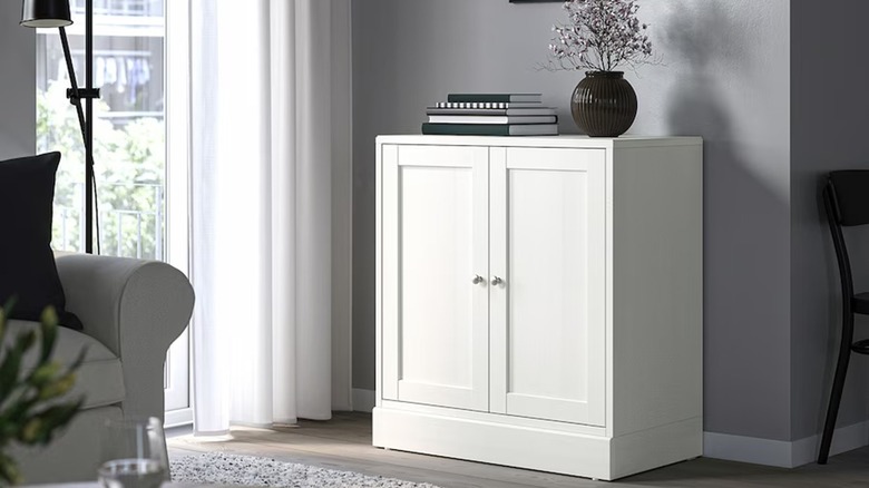 White IKEA HAVSTA